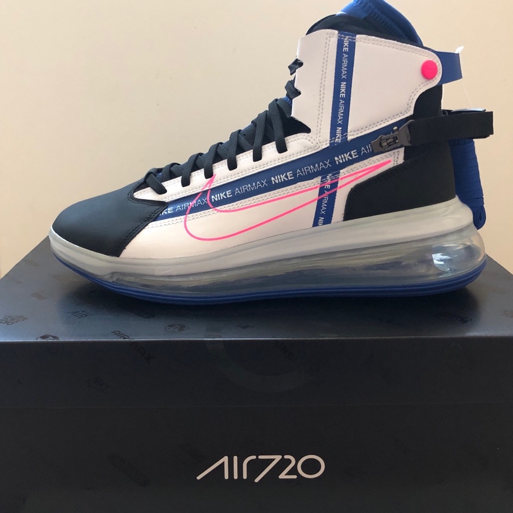 NIKE AIR MAX 720 SATRN - White/Pink Blast - Black